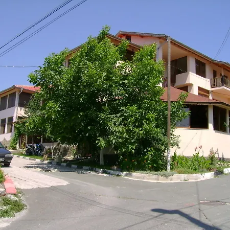 Konukevi Yoana Tsvetelina Byala (Varna)